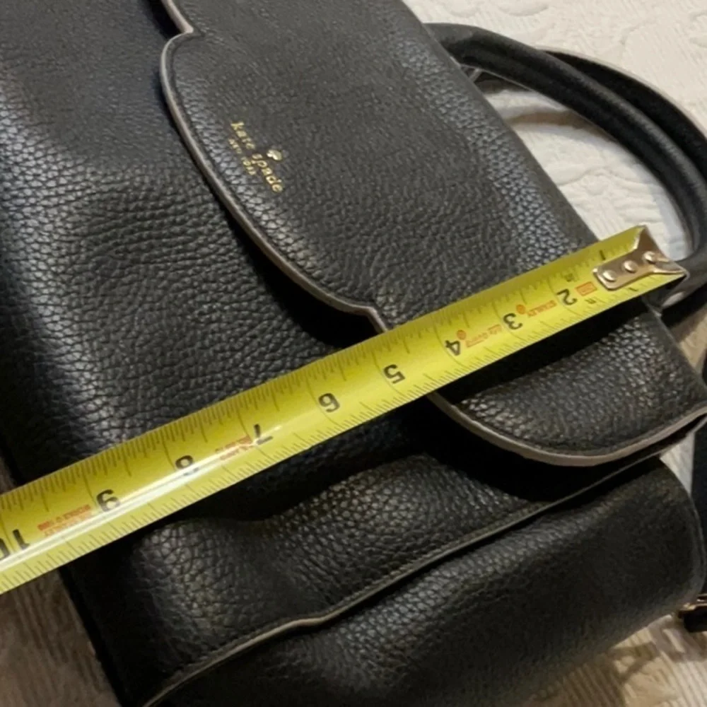 Kate Spade Black Pebbled Leather Satchel. Vintage. Crossbody Adjustable. Pockets